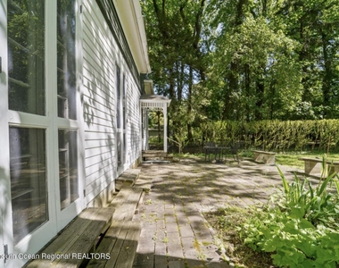 247 Cedar Avenue - Photo Thumbnail 14