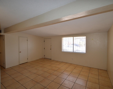 1701 N Fremont Avenue - Photo Thumbnail 3