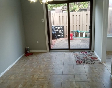 9070 Arlington Boulevard - Photo Thumbnail 20