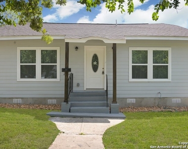 1034 W Elsmere Pl - Photo Thumbnail 1