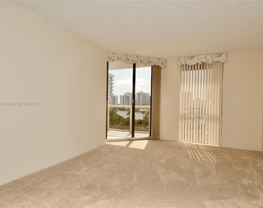 3600 Yacht Club Dr - Photo Thumbnail 21