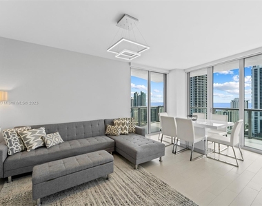 2600 E Hallandale Beach Blvd - Photo Thumbnail 19