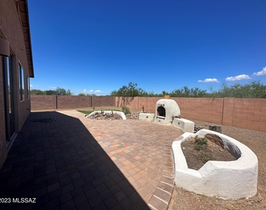 7532 W Ranchers Drive - Photo Thumbnail 12