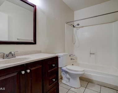 4944 E Holly Street - Photo Thumbnail 17