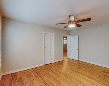 6337 Richmond Avenue - Photo Thumbnail 23