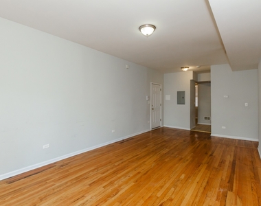 4808 N Ridgeway Avenue - Photo Thumbnail 5