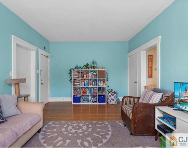 53 Lincoln Avenue - Photo Thumbnail 2