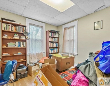 53 Lincoln Avenue - Photo Thumbnail 5