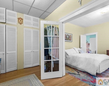 53 Lincoln Avenue - Photo Thumbnail 11
