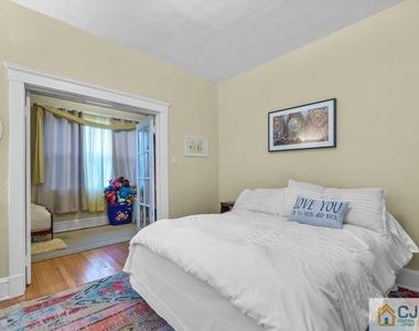 53 Lincoln Avenue - Photo Thumbnail 10