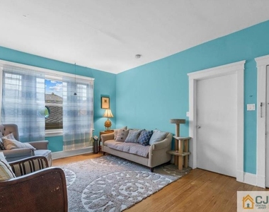 53 Lincoln Avenue - Photo Thumbnail 1