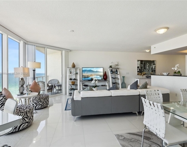 16699 Collins Ave - Photo Thumbnail 3