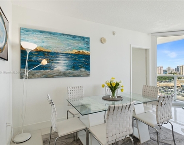 16699 Collins Ave - Photo Thumbnail 6