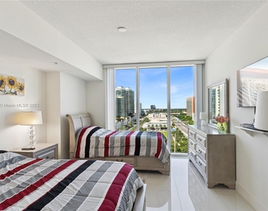 16699 Collins Ave - Photo Thumbnail 14