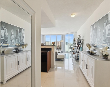 16699 Collins Ave - Photo Thumbnail 13