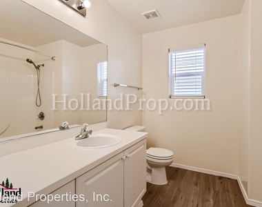 5257 Ne Candlewood Ave - Photo Thumbnail 22