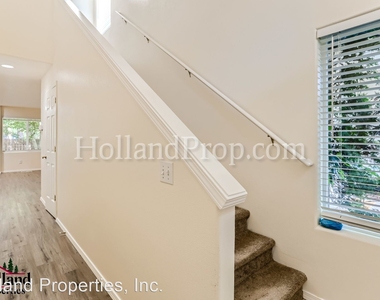 5257 Ne Candlewood Ave - Photo Thumbnail 4