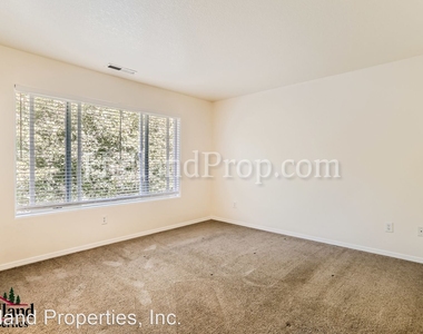 5257 Ne Candlewood Ave - Photo Thumbnail 15