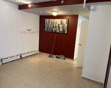 25-8 37th Avenue - Photo Thumbnail 8
