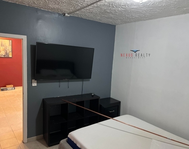 25-8 37th Avenue - Photo Thumbnail 2