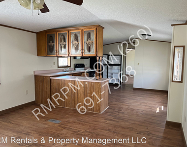 2065 E Lakeside Dr. - Photo Thumbnail 1