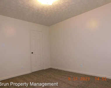 5525 Jacksboro Pike Hillside Apartments - Photo Thumbnail 8