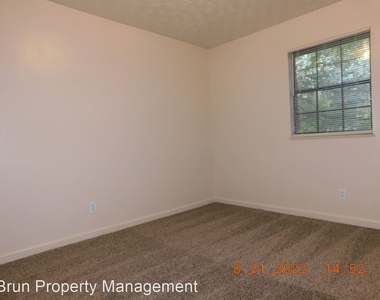 5525 Jacksboro Pike Hillside Apartments - Photo Thumbnail 13