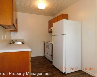 5525 Jacksboro Pike Hillside Apartments - Photo Thumbnail 7