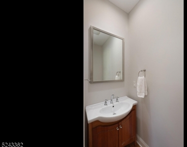 1113 Irving Ave - Photo Thumbnail 19