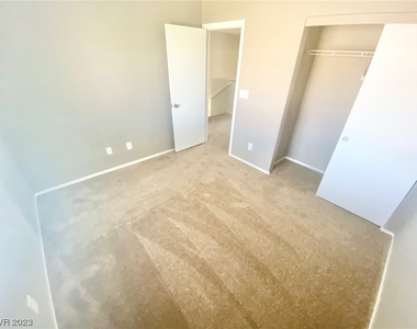 9535 Delivery Avenue - Photo Thumbnail 12