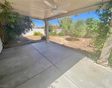 8104 Peach Flare Street - Photo Thumbnail 9