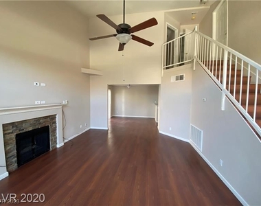 2823 Dawn Crossing Drive - Photo Thumbnail 3