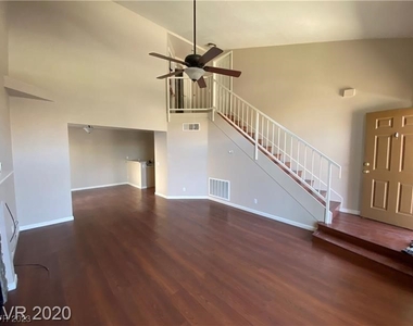 2823 Dawn Crossing Drive - Photo Thumbnail 4