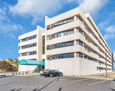 525 Ocean Boulevard - Photo Thumbnail 0