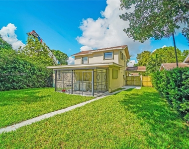 925 Sw 15th Ave - Photo Thumbnail 26