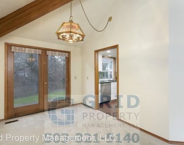 1180 Nw Weybridge Way - Photo Thumbnail 4