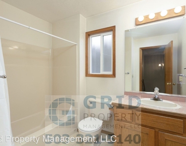 1180 Nw Weybridge Way - Photo Thumbnail 25