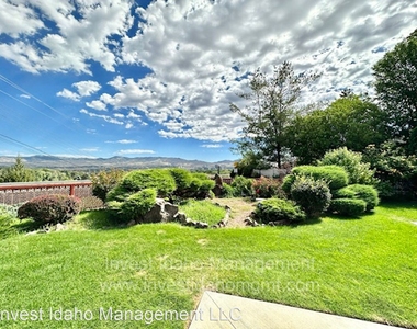 3701 W Crescent Rim Dr #302 - Photo Thumbnail 5