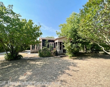 1137 W. Elm Mott Dr. - Photo Thumbnail 12