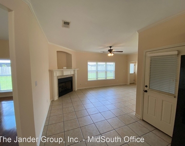 7826 Pips Ridge Lane - Photo Thumbnail 12