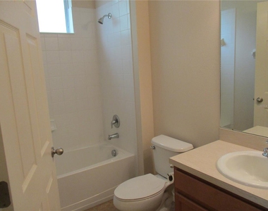 6206 Kennebunk Place - Photo Thumbnail 14