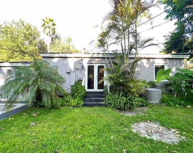 9338 Nw 2nd Ave - Photo Thumbnail 26