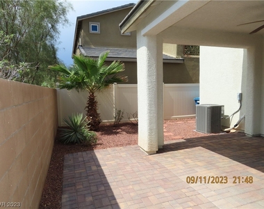 7153 Ashcroft Street - Photo Thumbnail 4