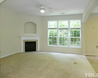 206 Chateau Place - Photo Thumbnail 1