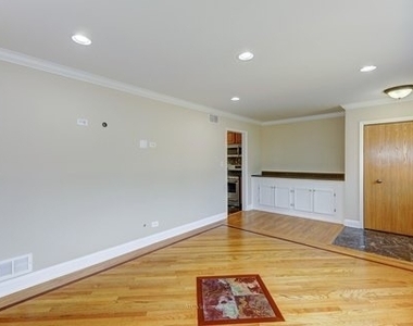 335 Lincoln Avenue - Photo Thumbnail 4