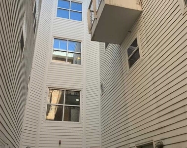 426 N Front - Photo Thumbnail 13