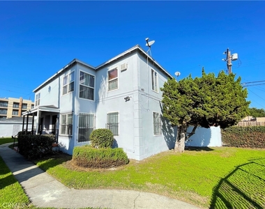 6101 S Hobart Boulevard - Photo Thumbnail 15