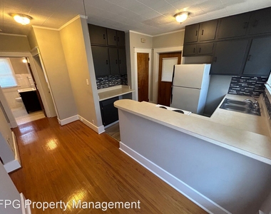 1229 Eastern Pkwy - Photo Thumbnail 3