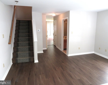 236 Parker Avenue - Photo Thumbnail 5