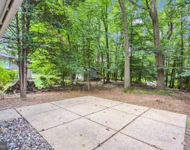 8206 Stone Trail Dr - Photo Thumbnail 13